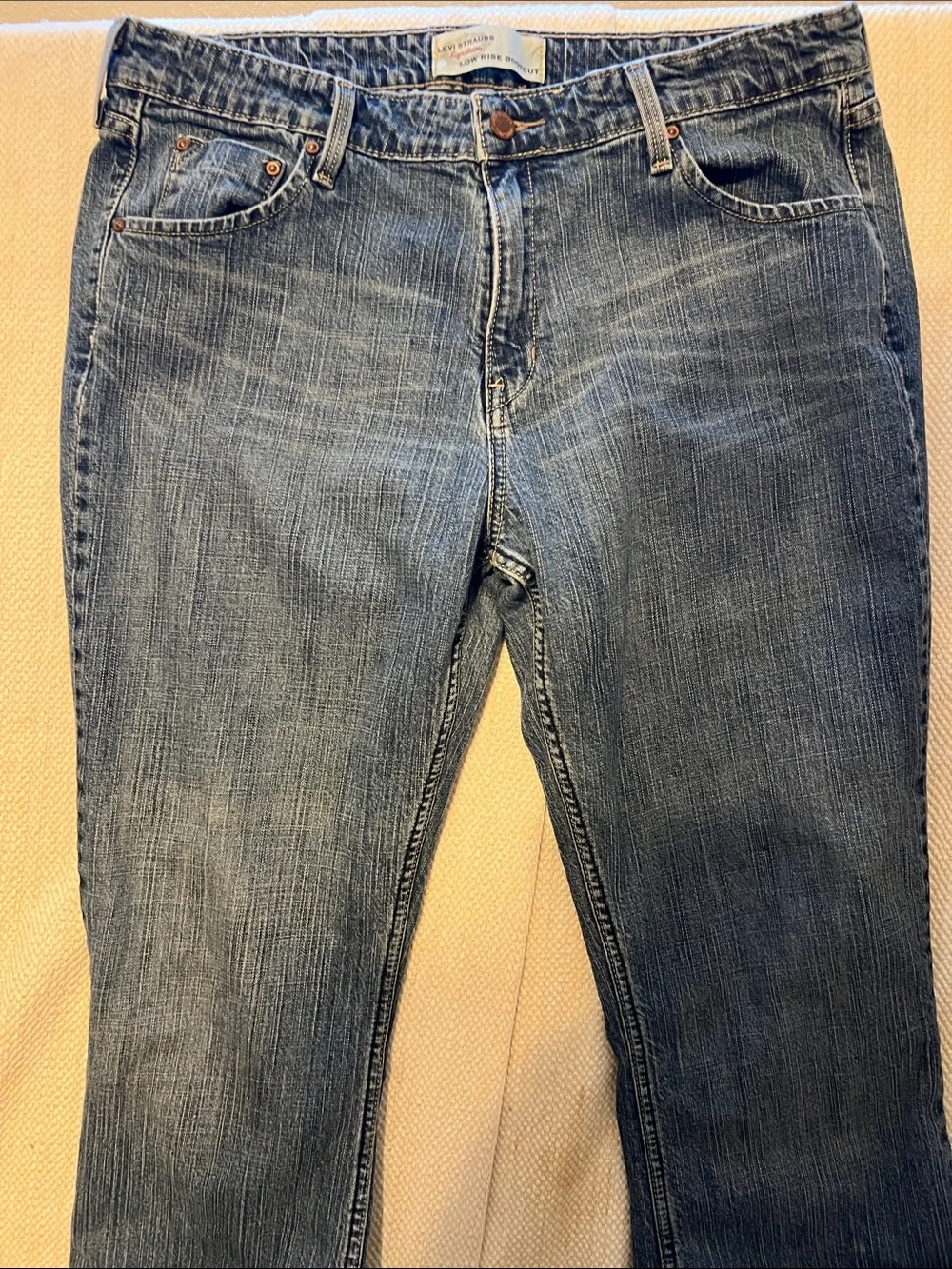 Levi’s Strauss Women’s Low Rise Boot Cut Jeans in Blue Denim